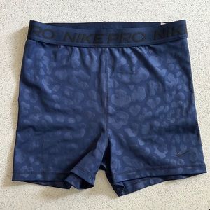 VEUC NIKE PRO High Rise sz M